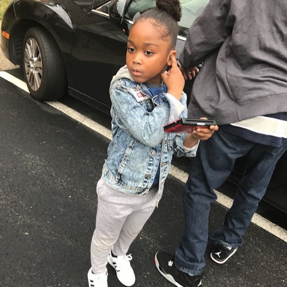 Jean j  button missing on sleeve not noticeable